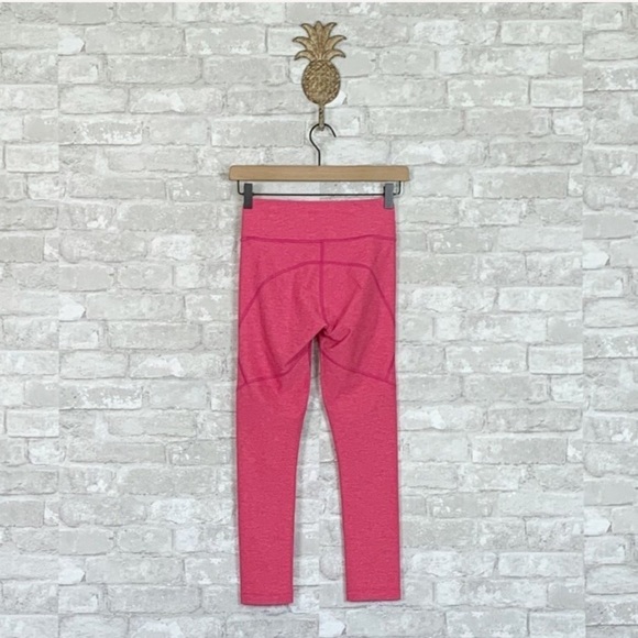 NWT Outdoor Voices 3/4 Warmup Leggings In Flamingo - Picture 8 of 8